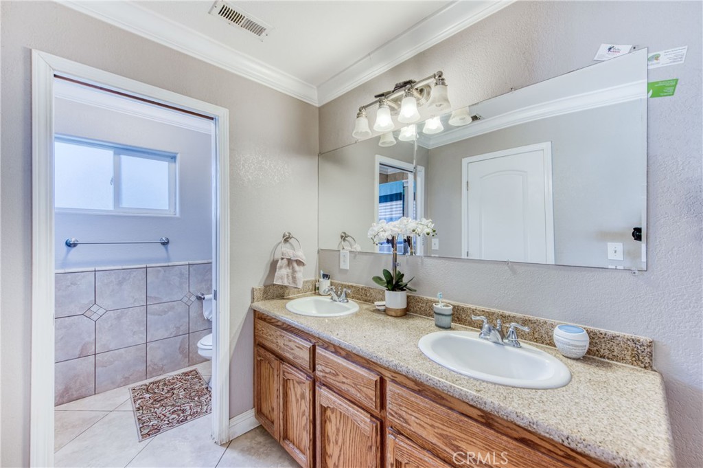 470067Dd 1Ab1 40Dc Bba7 E5Acf495F295 25540 Lynn Place #B, Madera, Ca 93638 &Lt;Span Style='BackgroundColor:transparent;Padding:0Px;'&Gt; &Lt;Small&Gt; &Lt;I&Gt; &Lt;/I&Gt; &Lt;/Small&Gt;&Lt;/Span&Gt;