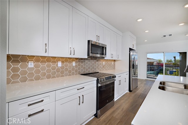 9831 La Serna Drive, Whittier CA: https://media.crmls.org/medias/4700baa7-dce7-4c49-86ea-608e1aef21d9.jpg