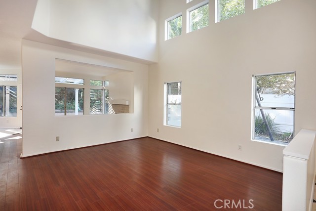 Image 5 of 50 For 961 Lone Pine