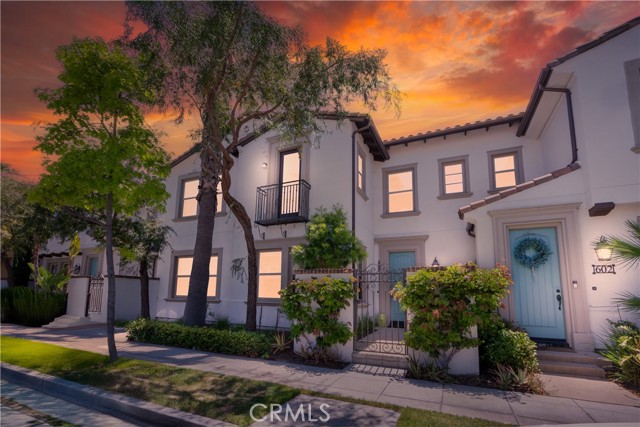 604 E Water Street, Anaheim CA: https://media.crmls.org/medias/470133f7-b9d6-4eed-adce-05989224e183.jpg