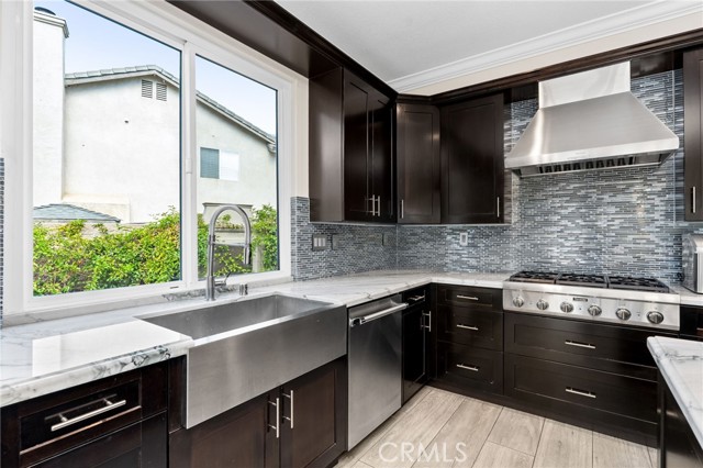 Detail Gallery Image 16 of 68 For 928 Trovita, Corona,  CA 92881 - 4 Beds | 3 Baths