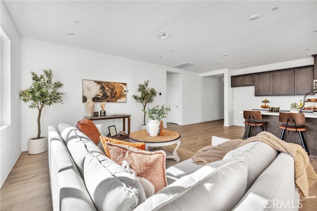 Detail Gallery Image 16 of 58 For 4884 Sicily, Lake Elsinore,  CA 92530 - 3 Beds | 2 Baths