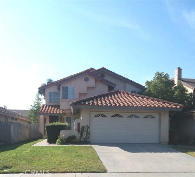 Detail Gallery Image 1 of 6 For 25113 Red Maple Ln, Moreno Valley,  CA 92551 - 3 Beds | 2/1 Baths
