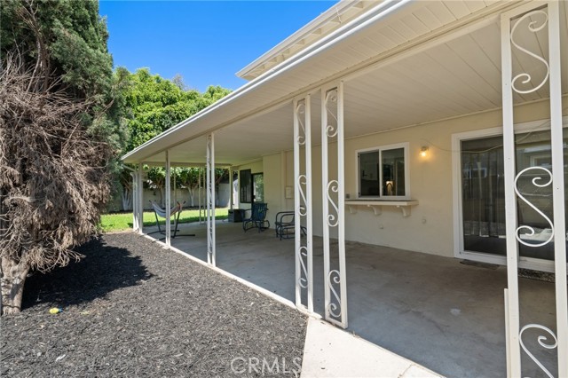 805 S Plymouth Place, Anaheim CA: https://media.crmls.org/medias/47030028-784d-4eae-acab-9a54ff22e8d0.jpg