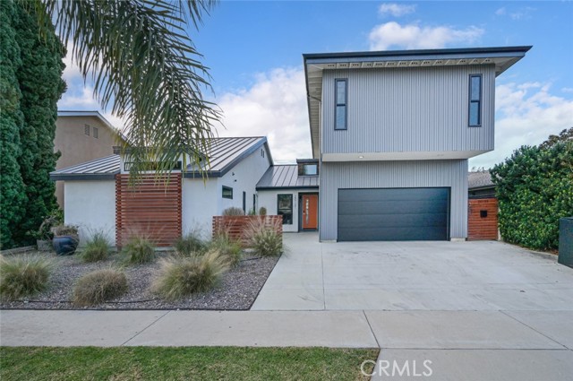 20121 Bushard Street, Huntington Beach CA: https://media.crmls.org/medias/47039482-aa04-42bc-990d-95ad25b3edbc.jpg