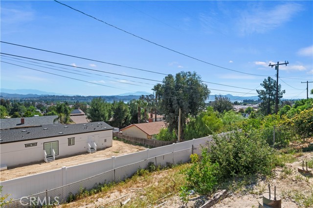 15160 Darnell Drive, Lake Elsinore CA: https://media.crmls.org/medias/47042852-8055-41b6-9fa0-6931f3b88ba2.jpg