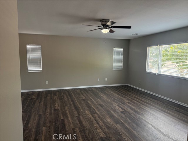 1132 N Yucca Avenue, Rialto CA: https://media.crmls.org/medias/47053bef-f716-4dff-94a7-5deb56bf4fee.jpg