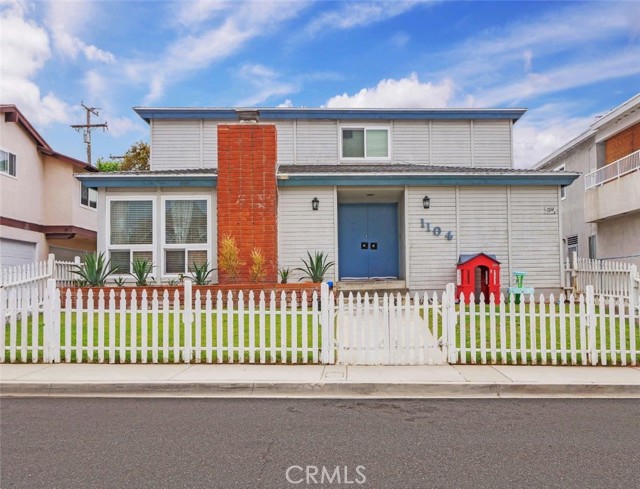 1104 Opal Street, Redondo Beach, California 90277, ,Residential Income,Sold,Opal,SB23101204