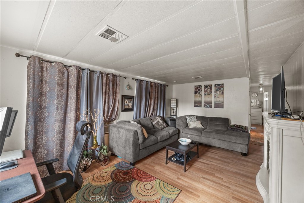 MLS #OC25223804 image #5