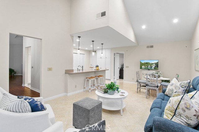 Detail Gallery Image 10 of 55 For 8128 E Candleberry Cir, Orange,  CA 92869 - 4 Beds | 2/1 Baths