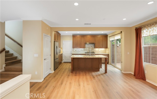 220 Kempton, Irvine CA: https://media.crmls.org/medias/4708f918-c992-4ec4-b5a9-d50af3c74976.jpg