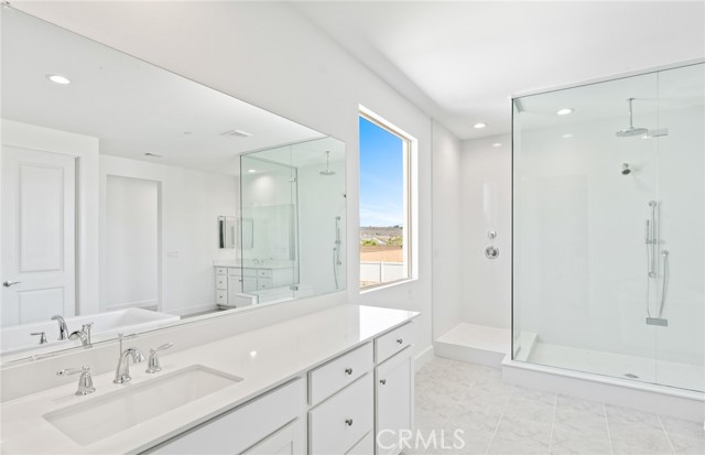 17602 Col Ranch Drive, Riverside CA: https://media.crmls.org/medias/4708ffc4-f5b5-4a09-8b29-db44afc5f3ad.jpg