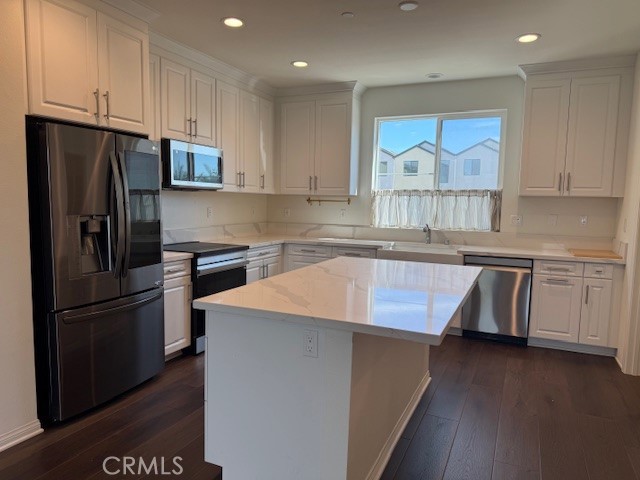 Detail Gallery Image 6 of 52 For 5860 Linden #8,  Long Beach,  CA 90805 - 3 Beds | 2/1 Baths