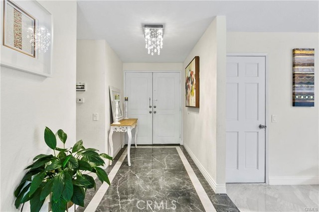 Detail Gallery Image 3 of 22 For 196 S Donna Ct, Anaheim,  CA 92807 - 3 Beds | 2 Baths