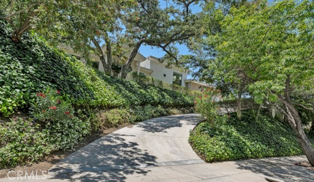 Details for 3843 Hayvenhurst Avenue, Encino, CA 91436