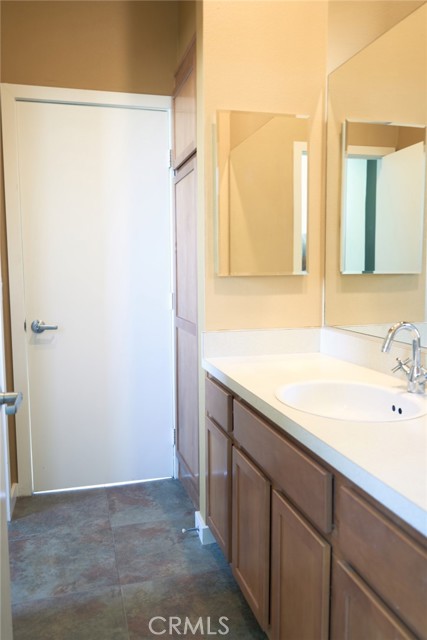 60055 Overture Drive, Palm Springs CA: https://media.crmls.org/medias/470af15f-ec99-4adc-ba29-30644938c87a.jpg