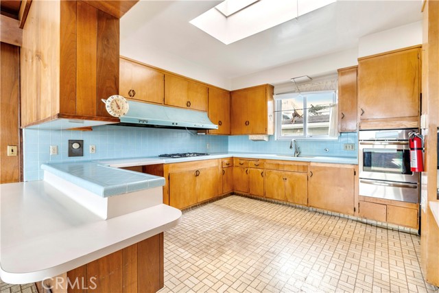 112 44th Street, Manhattan Beach, California 90266, ,Residential Income,Sold,44th,SB23094760