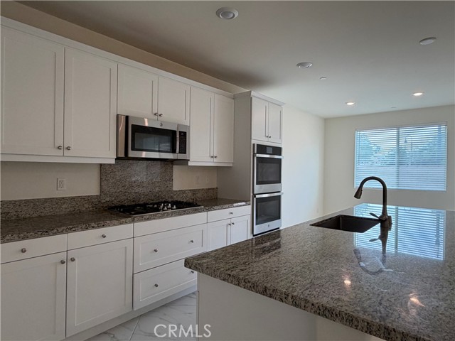 Detail Gallery Image 6 of 26 For 4040 S Bowery, Ontario,  CA 91761 - 5 Beds | 3/1 Baths