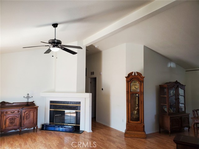 Detail Gallery Image 8 of 22 For 20042 Canyon View Dr #74,  Canyon Country,  CA 91351 - 3 Beds | 2 Baths