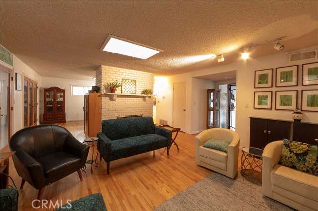 6316 E Mariquita, Long Beach CA: https://media.crmls.org/medias/470c9c92-fdab-4257-bb96-0e1057cf2ca4.jpg