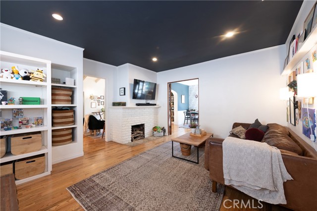 Detail Gallery Image 19 of 44 For 4437 Farmdale, Studio City,  CA 91602 - 3 Beds | 3 Baths