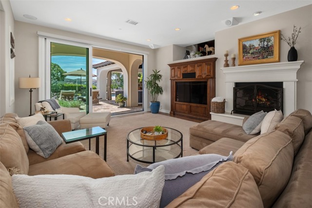 15 Long View Road, Coto de Caza CA: https://media.crmls.org/medias/470cb32e-d979-487a-ae88-67f9263a247f.jpg