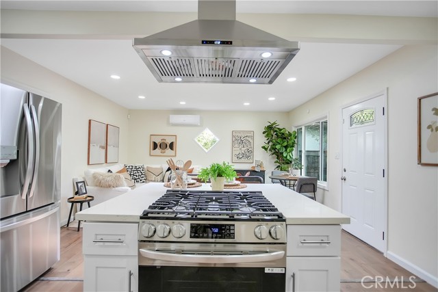 Detail Gallery Image 16 of 30 For 12441 Verdi, Marina Del Rey,  CA 90066 - 3 Beds | 2 Baths