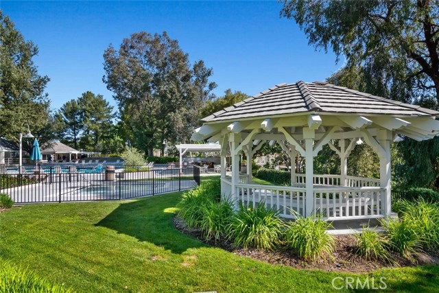 Detail Gallery Image 48 of 51 For 24640 Brighton Dr #B,  Valencia,  CA 91355 - 2 Beds | 2/1 Baths
