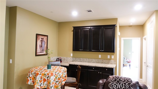 Detail Gallery Image 17 of 40 For 11935 Meander Way, Jurupa Valley,  CA 91752 - 5 Beds | 4/1 Baths