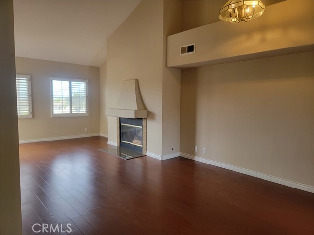Detail Gallery Image 9 of 17 For 5500 Torrance Bld #A201,  Torrance,  CA 90503 - 3 Beds | 2 Baths