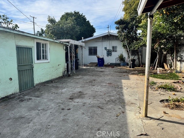 6208 Santa Fe, Huntington Park CA: https://media.crmls.org/medias/47104a68-e820-4bb5-ad98-2ac6359ac7d3.jpg