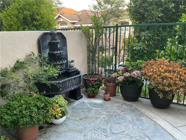 Detail Gallery Image 8 of 44 For 508 Bannister Way #B,  Simi Valley,  CA 93065 - 3 Beds | 2/1 Baths