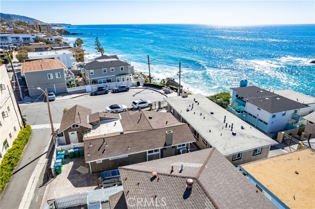 150 Cress Street, Laguna Beach CA: https://media.crmls.org/medias/4711b552-61d0-4f98-8e84-d6c3bb172260.jpg