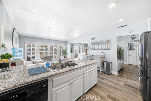 Detail Gallery Image 9 of 30 For 8526 San Vicente, Riverside,  CA 92504 - 3 Beds | 2 Baths