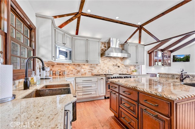 Detail Gallery Image 6 of 50 For 4117 Vanetta Pl, Studio City,  CA 91604 - 4 Beds | 4 Baths