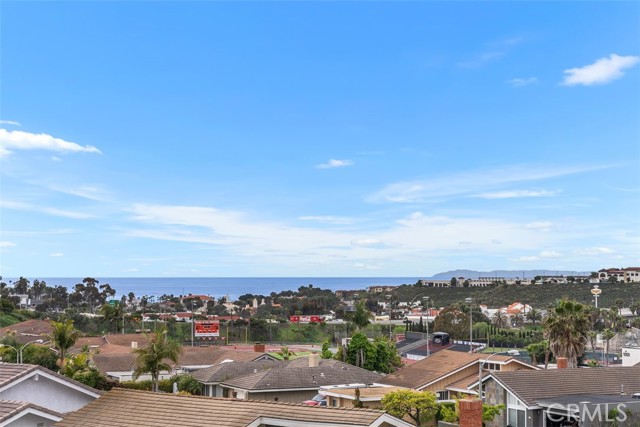 625 Calle Miguel, San Clemente CA: https://media.crmls.org/medias/4712b380-5335-48f6-9e57-6bf0e73ad5a4.jpg