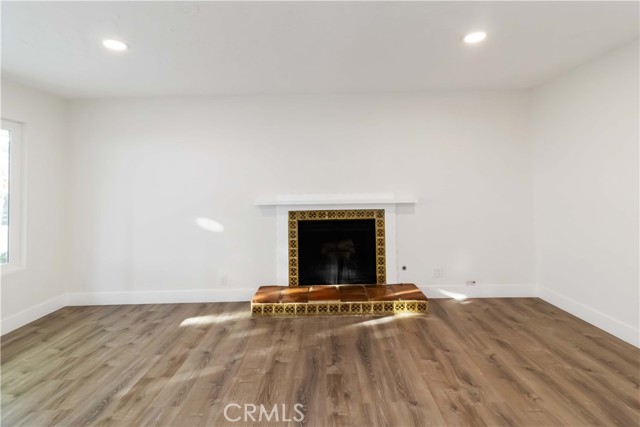 2453 Los Feliz, Thousand Oaks CA: https://media.crmls.org/medias/4712ba36-a3a0-4f4f-a301-f79343bd59f1.jpg