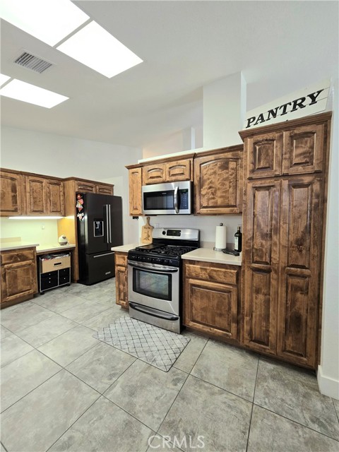 Detail Gallery Image 13 of 28 For 40833 Caballero Dr, Cherry Valley,  CA 92223 - 2 Beds | 2 Baths