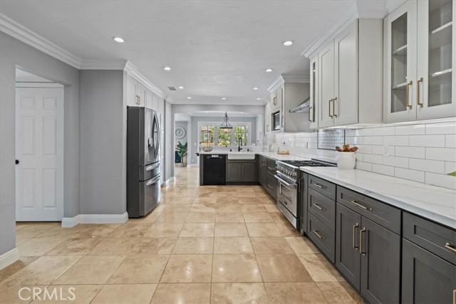 Detail Gallery Image 8 of 44 For 22682 S Canada Ct, Lake Forest,  CA 92630 - 3 Beds | 2/1 Baths