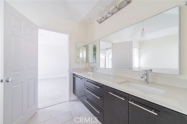 Detail Gallery Image 26 of 39 For 820 Gardenia, Corona Del Mar,  CA 92625 - 2 Beds | 2 Baths