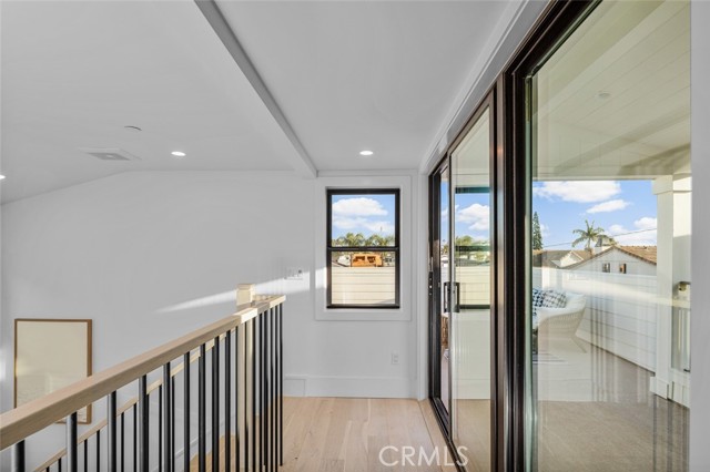 Detail Gallery Image 20 of 30 For 512 Marguerite Ave #B, Corona Del Mar,  CA 92625 - 2 Beds | 2/1 Baths