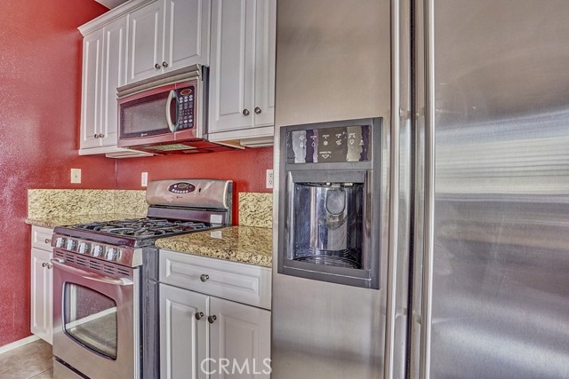 Detail Gallery Image 18 of 22 For 6273 Camposa, Corona,  CA 91752 - 2 Beds | 2/1 Baths
