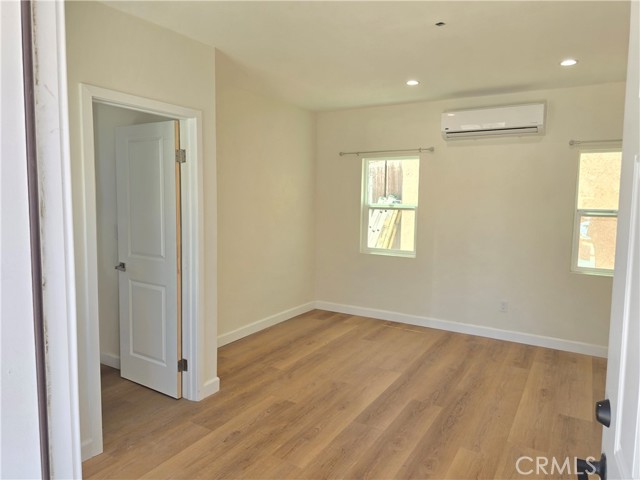 Detail Gallery Image 2 of 7 For 642 W Glenoaks Bld a,  Glendale,  CA 91202 - 0 Beds | 1 Baths