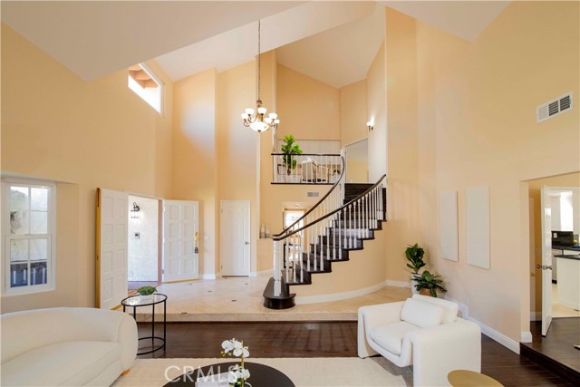 12860 Charlwood Street, Cerritos CA: https://media.crmls.org/medias/47163794-1948-41db-9766-16ac02da1904.jpg