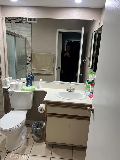 Detail Gallery Image 10 of 21 For 304 Park Shadow Ct, Baldwin Park,  CA 91706 - 2 Beds | 2 Baths