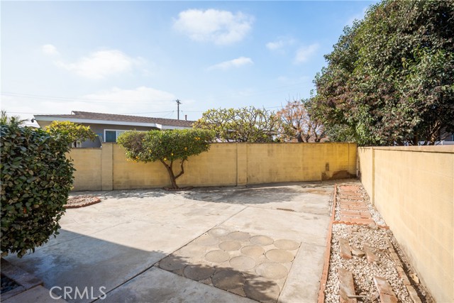 Detail Gallery Image 11 of 57 For 9227 Vicki Dr, Santa Fe Springs,  CA 90670 - 3 Beds | 2 Baths