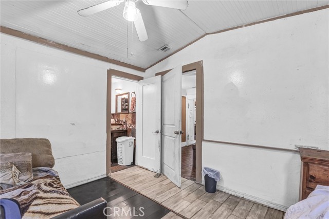 5725 5th Avenue, Los Angeles CA: https://media.crmls.org/medias/471813cc-ab88-4166-8d55-6cace2c1f752.jpg