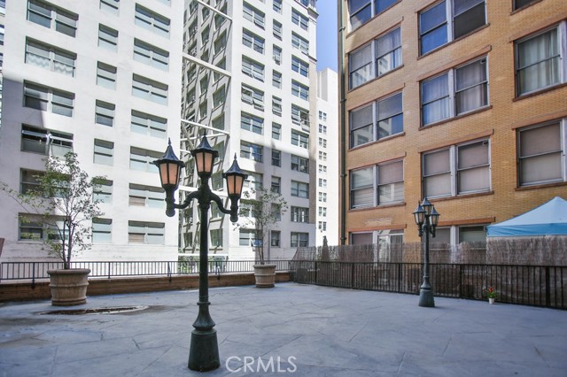 Detail Gallery Image 32 of 33 For 215 W 7th St #803,  Los Angeles,  CA 90014 - 1 Beds | 1 Baths
