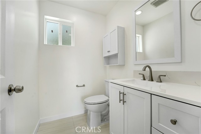 Detail Gallery Image 7 of 11 For 22567 Leadwell St, West Hills,  CA 91307 - 2 Beds | 1/1 Baths
