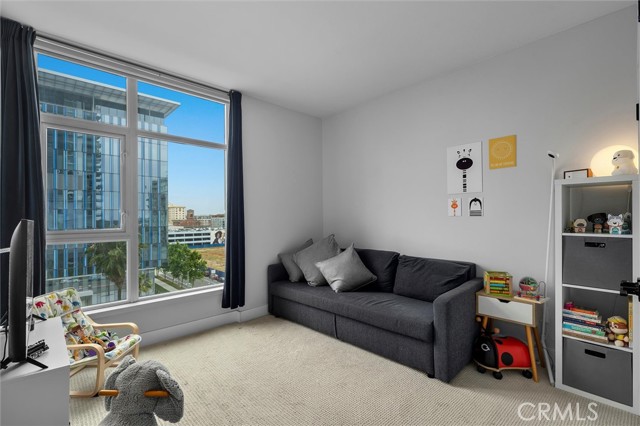 400 W Ocean Boulevard, Long Beach CA: https://media.crmls.org/medias/471a64bc-b105-41ef-bb14-9f5de528cbbd.jpg